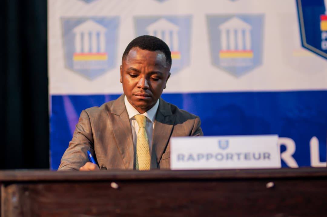 Le Rapporteur — prise de notes officielles